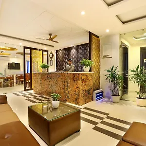 *** Hotel Paragon By Denver India
